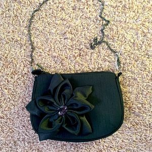 Evening Bags New-Black Floral or Silver Holiday Parties Prom
Homecoming